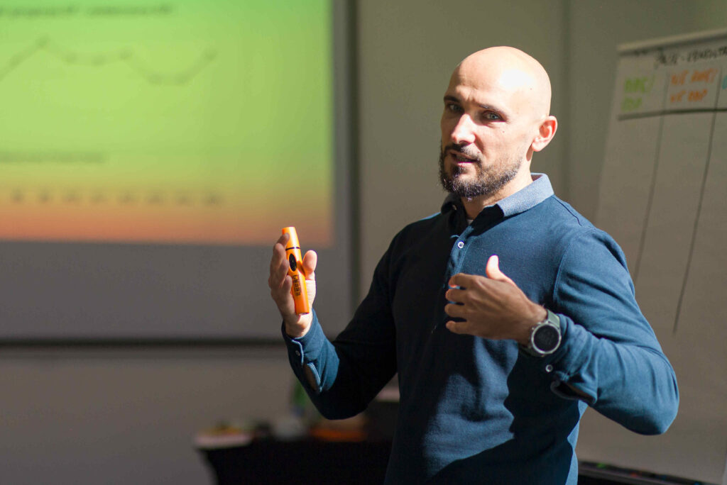 Jacek Wieczorek Ekspert od budowania efektywnych i przewidywalnych zespołów